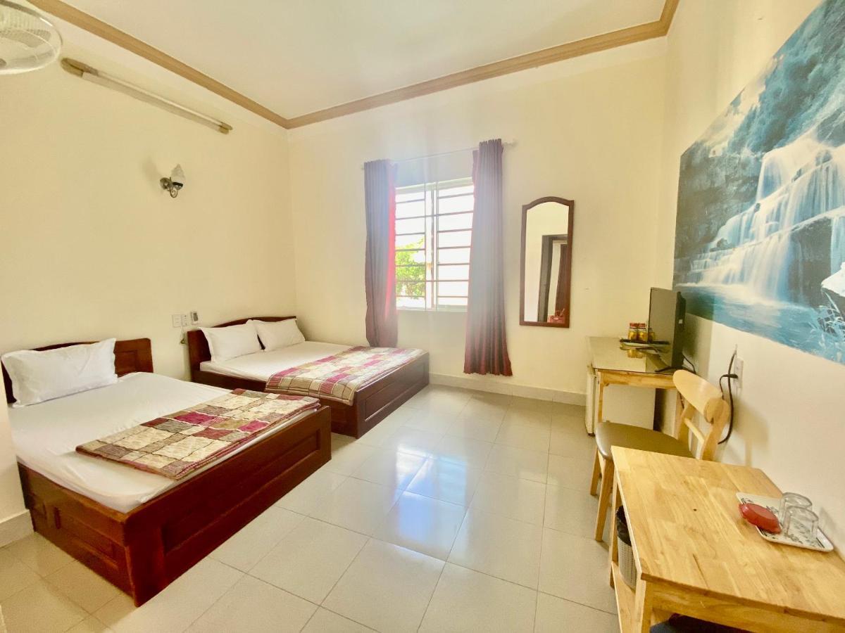 Hotel Khach San Ban Me Xanh à Buôn Ma Thuột Extérieur photo