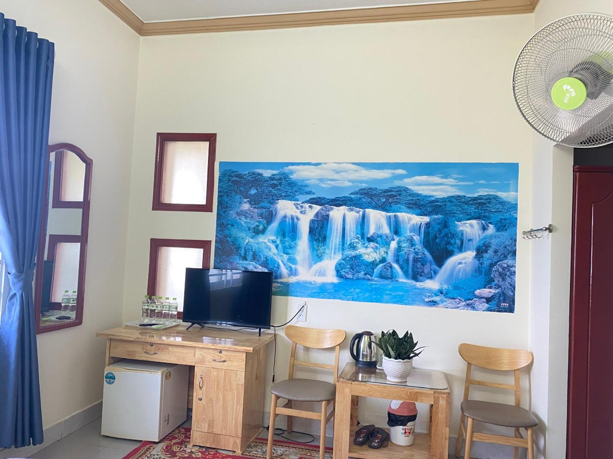 Hotel Khach San Ban Me Xanh à Buôn Ma Thuột Extérieur photo