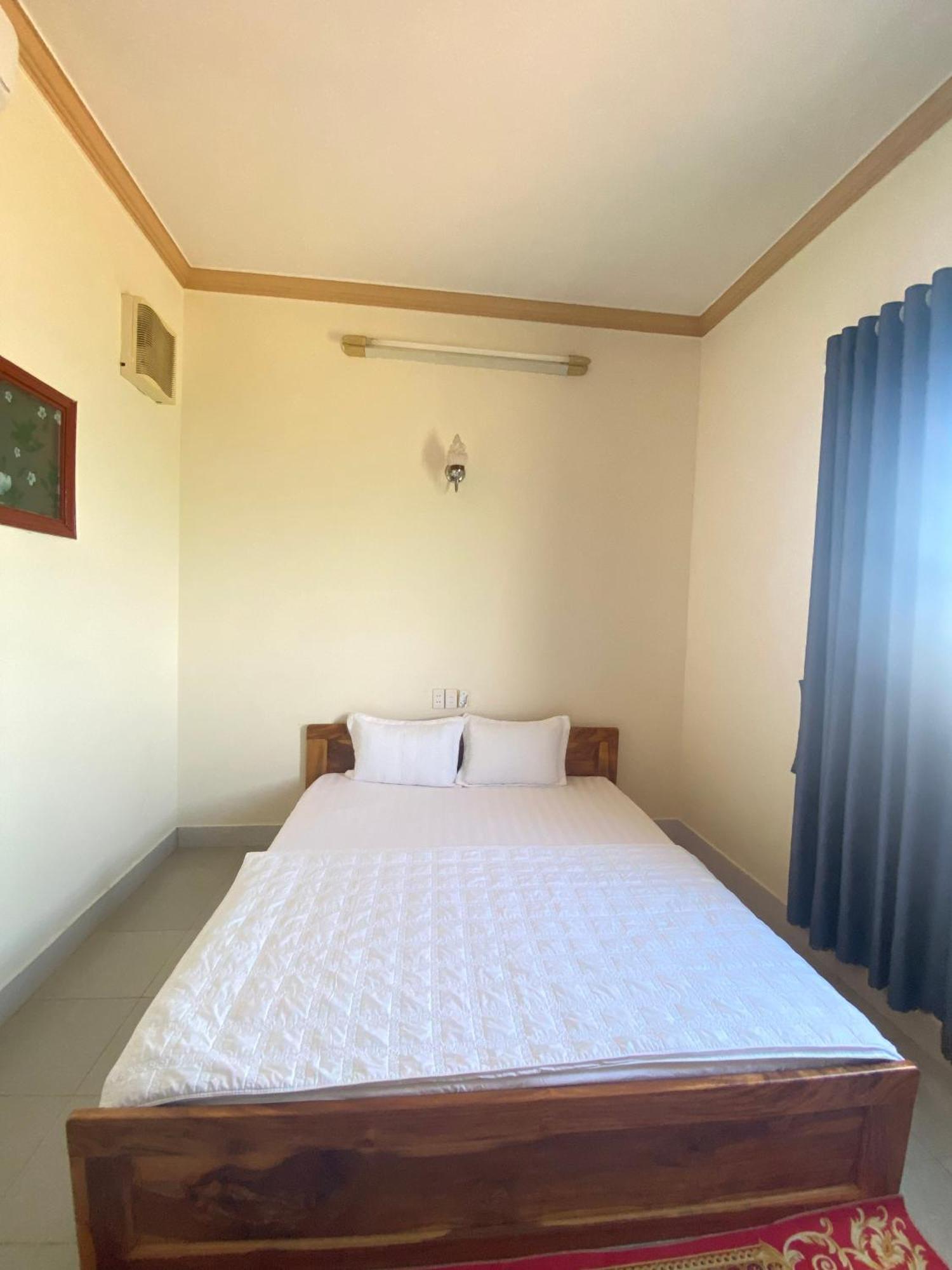 Hotel Khach San Ban Me Xanh à Buôn Ma Thuột Extérieur photo