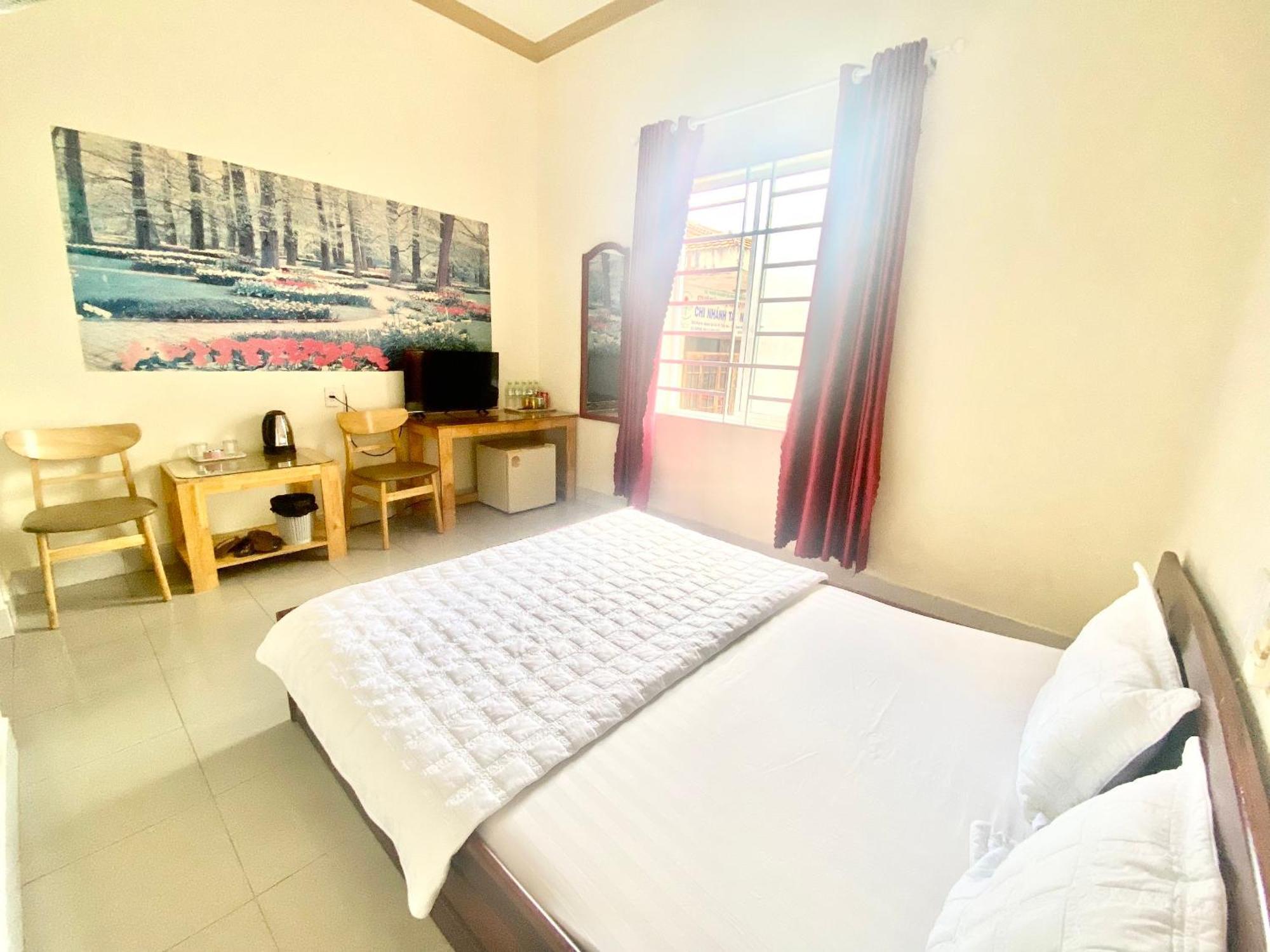 Hotel Khach San Ban Me Xanh à Buôn Ma Thuột Extérieur photo