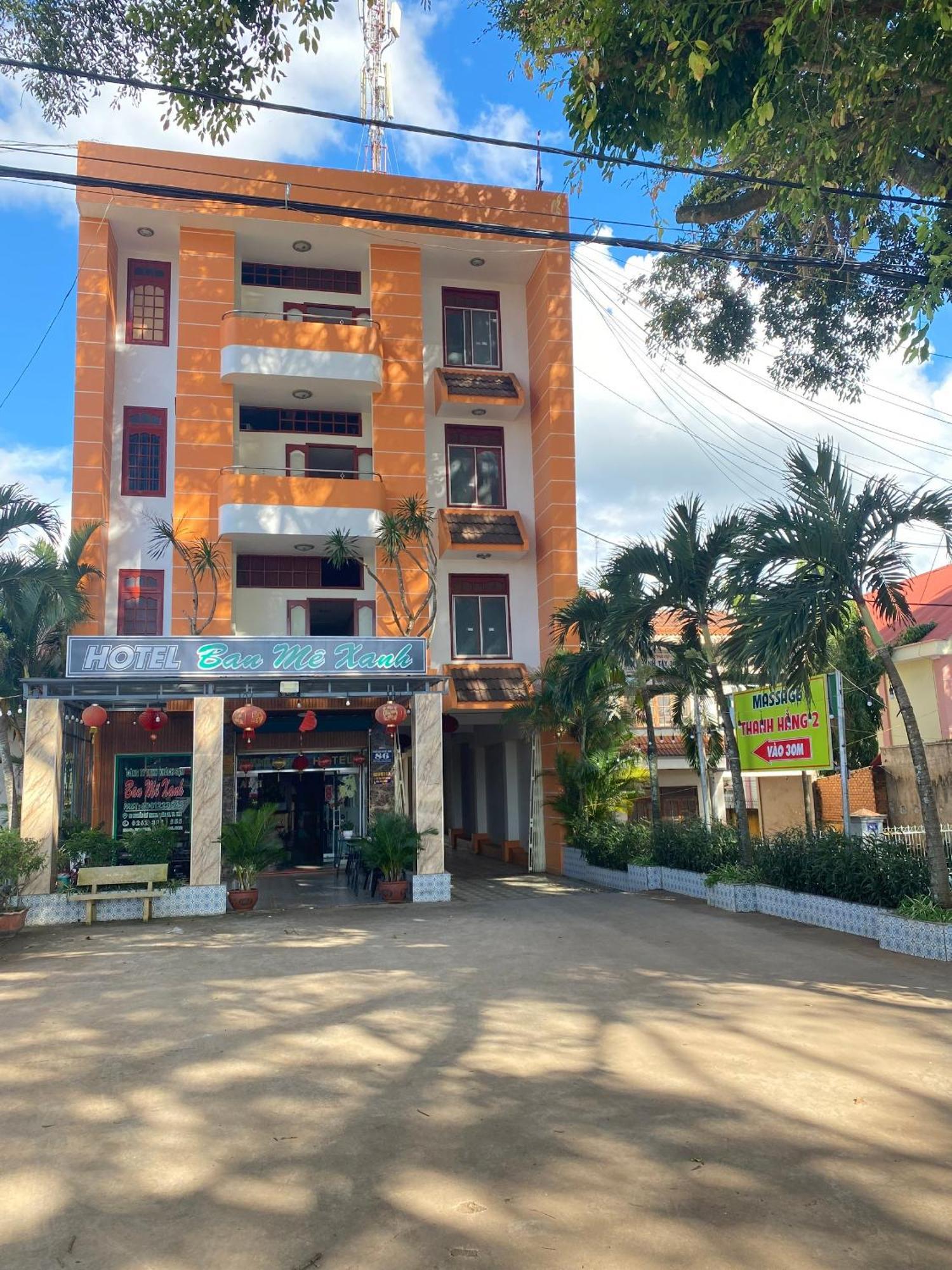 Hotel Khach San Ban Me Xanh à Buôn Ma Thuột Extérieur photo